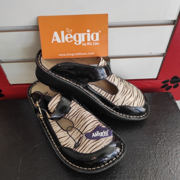 Algeria Nurse Shoes like-new size 38 - Picture 1 of 9